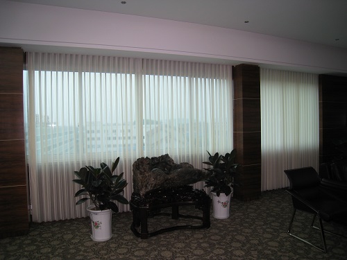 Silk curtain